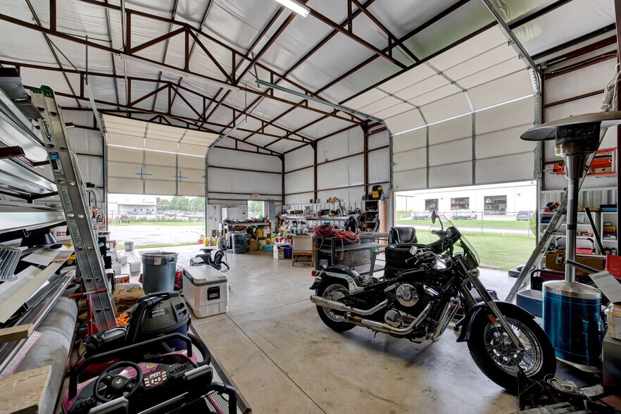 More Photos Of 6712 Pat Ave, Oklahoma City Industrial For Sale