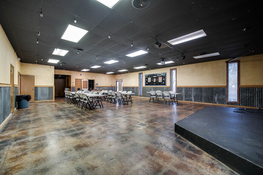 More Photos Of 2110 E 10th St, Odessa Specialty For Sale