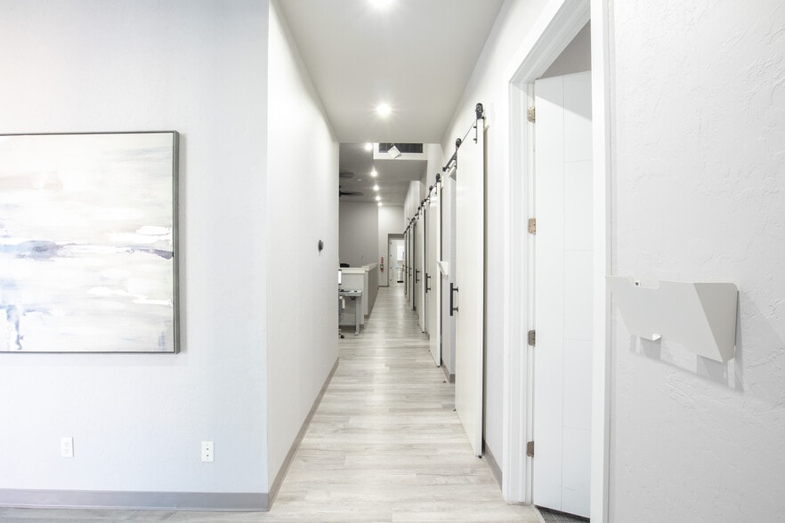 More Photos Of 880 W Main St, Duncan Healthcare For Sale
