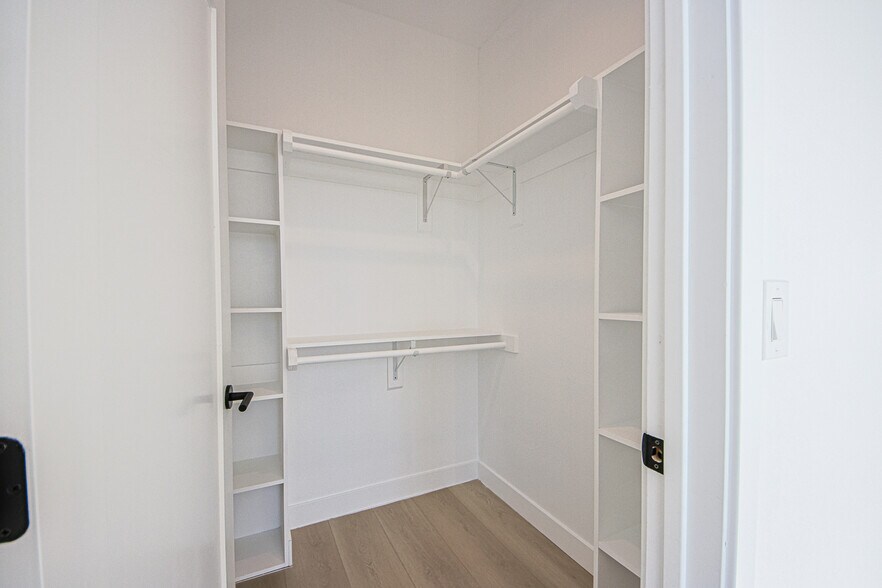 More Photos Of 5709 Auckland Ave, North Hollywood Apartments For Sale