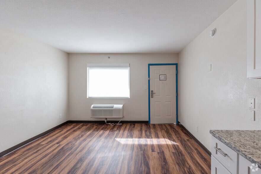 More Photos Of 2425 Atrium Way, Nashville Apartments For Sale