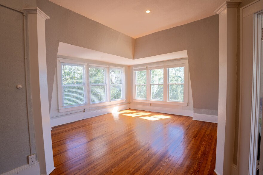 More Photos Of 2105 River Blvd, Jacksonville Apartments For Sale