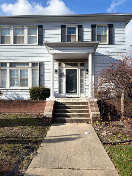 More Photos Of 721 S Michigan Ave, Saginaw Office For Sale