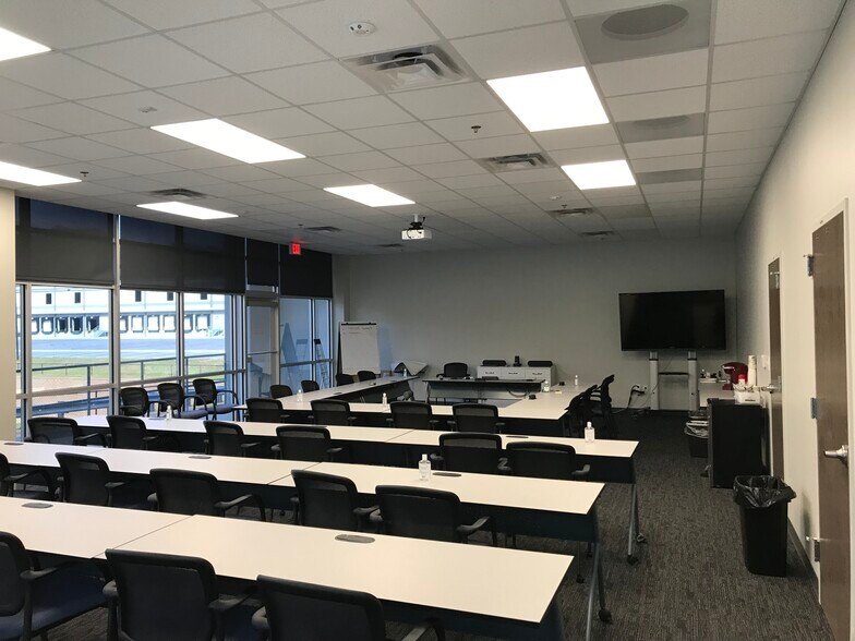 More Photos Of 13020 Jamesburg Rd, Huntersville Distribution For Lease