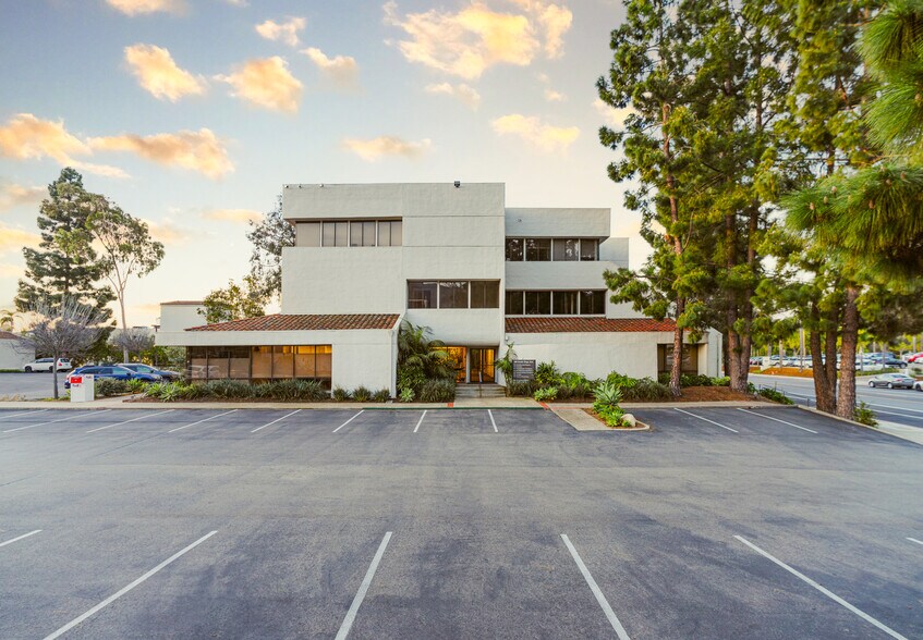 More Photos Of 360 S Hope Ave, Santa Barbara Office For Lease
