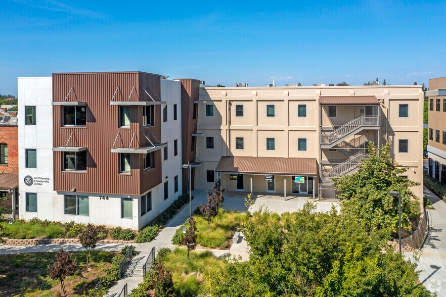 Primary Photo Of 744 P St, Fresno Office For Lease