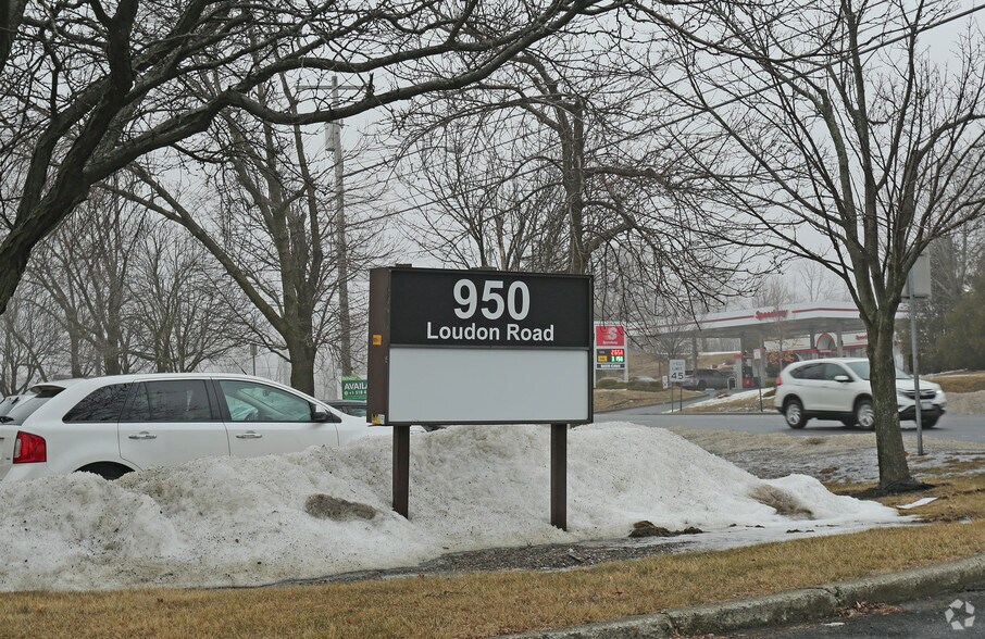 More Photos Of 950 New Loudon Rd, Latham Office For Lease