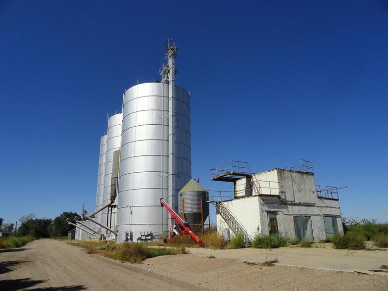 More Photos Of 6100 39th Street, Kearney Specialty For Sale