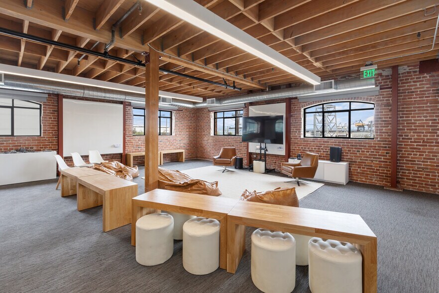 More Photos Of 555 19th St, San Francisco Loft Creative Space For Lease