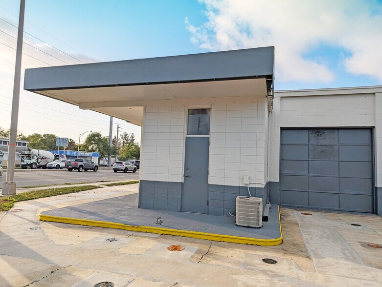 More Photos Of 1700 N Harbor City Blvd, Melbourne Auto Repair For Sale
