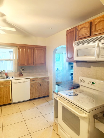 More Photos Of 18133 US Highway 41, Spring Hill Office Residential For Sale
