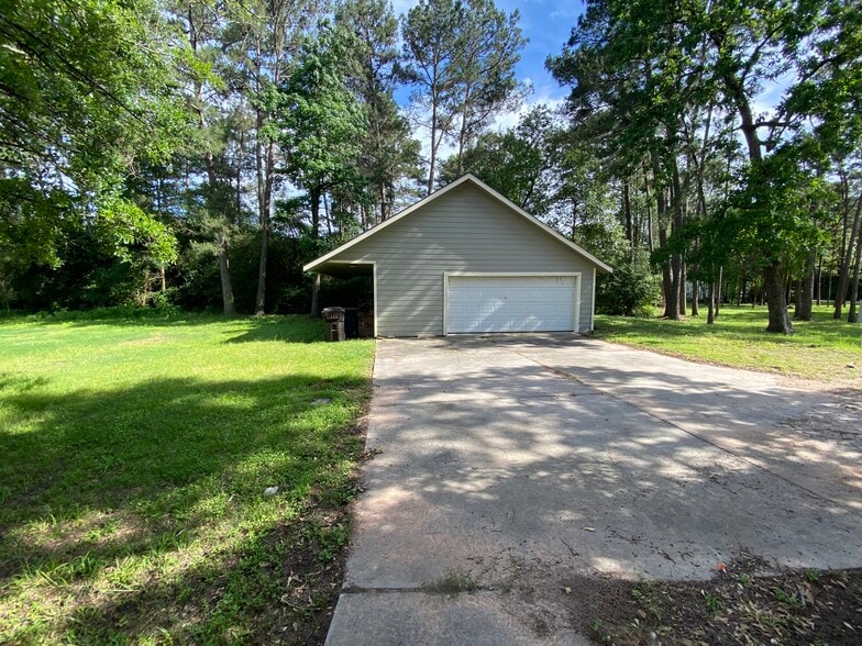 More Photos Of 33210 Magnolia Cir, Magnolia Office For Sale
