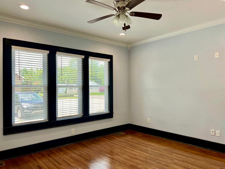 More Photos Of 103 N High St, Franklin Office Residential For Sale