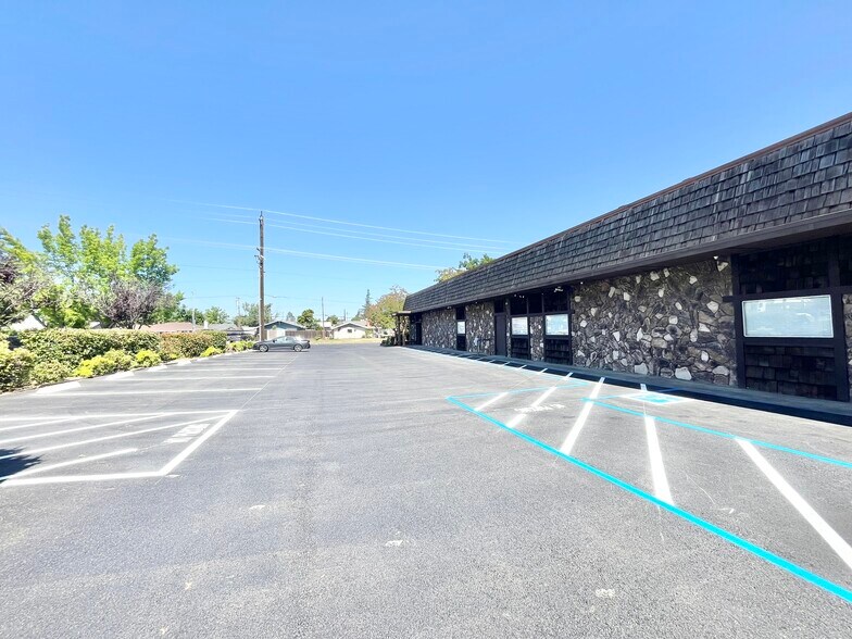 More Photos Of 408 Sunrise Ave, Roseville Storefront Retail Office For Sale