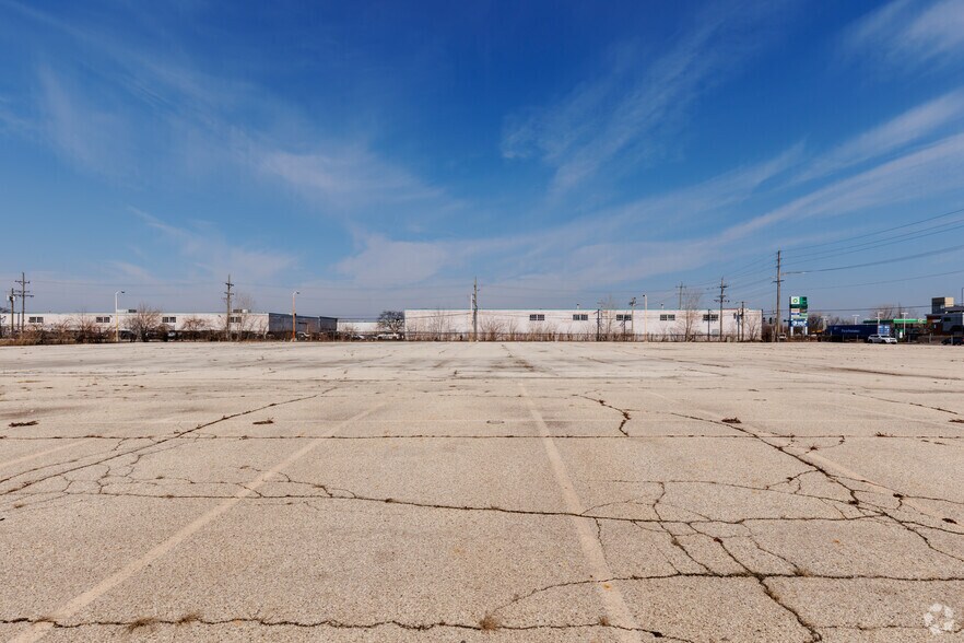 More Photos Of 4000 N Mannheim Rd, Franklin Park Auto Dealership For Sale
