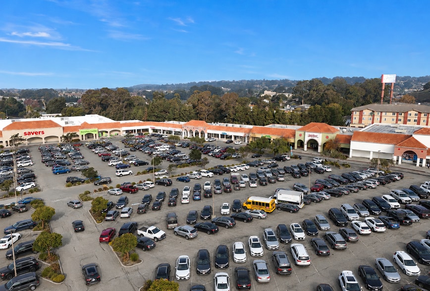 More Photos Of 20-800 San Pablo Towne Center, San Pablo Unknown For Lease