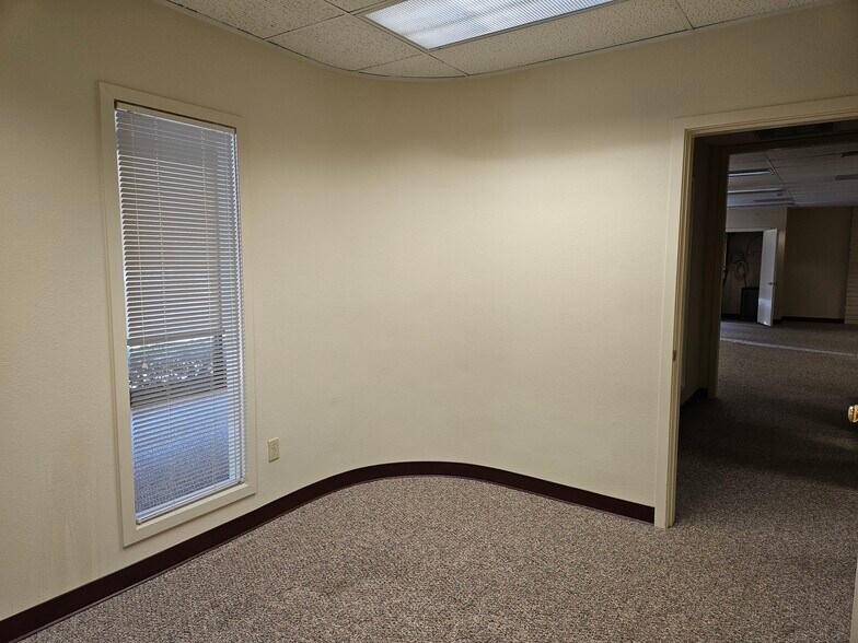 More Photos Of 909 15th St, Modesto Office For Lease