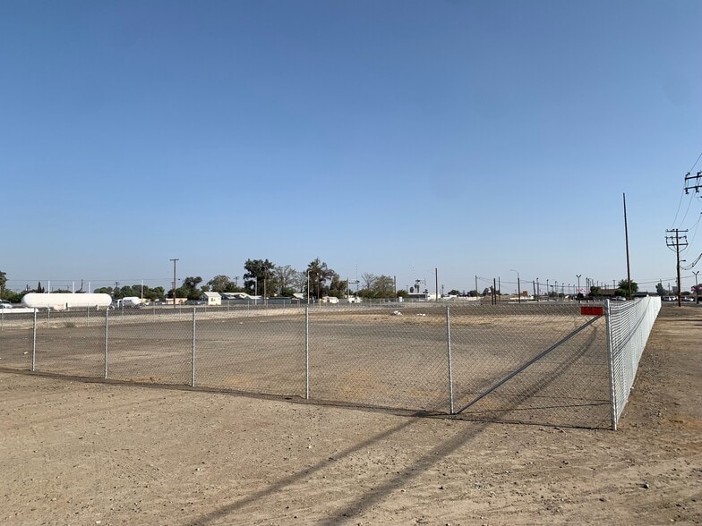 More Photos Of 104 Glenwood St, Delano Land For Lease