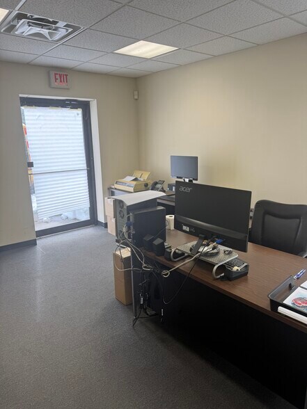 More Photos Of 1545 Ocean Ave, Bohemia Warehouse For Lease