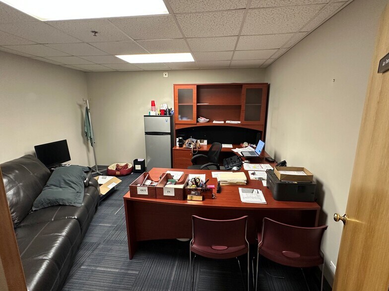 More Photos Of 7647 W 100th Pl, Bridgeview Warehouse For Sale