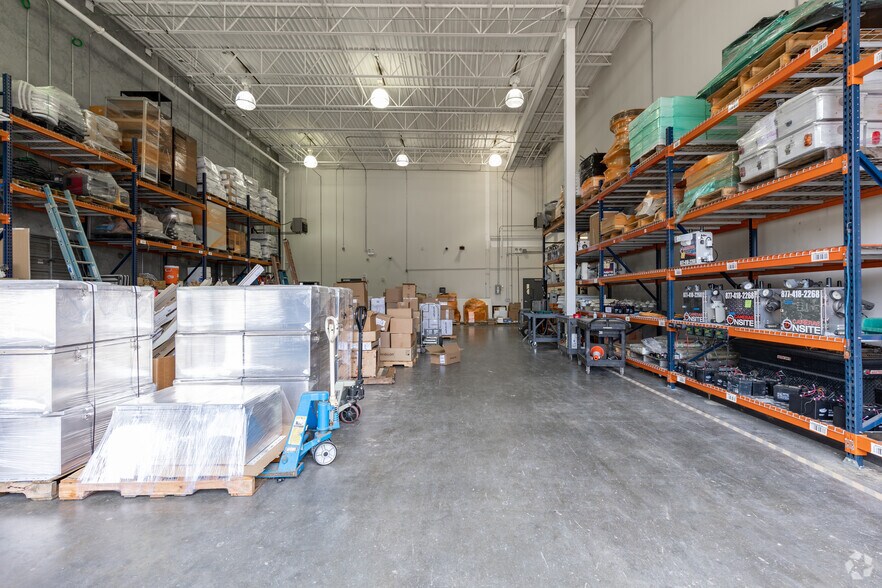 More Photos Of 9949 W Sam Houston Pky N, Houston Office For Lease