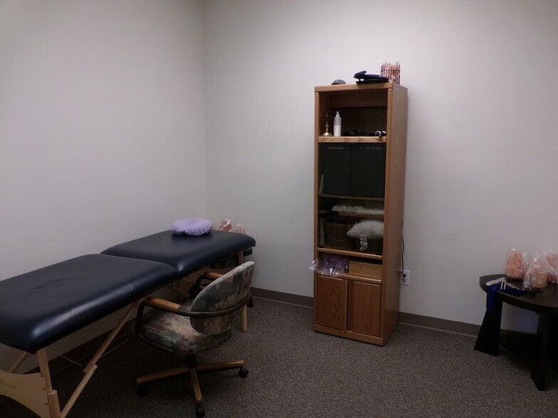 More Photos Of 171 Daniel Webster Hwy, Belmont Storefront Retail Office For Lease