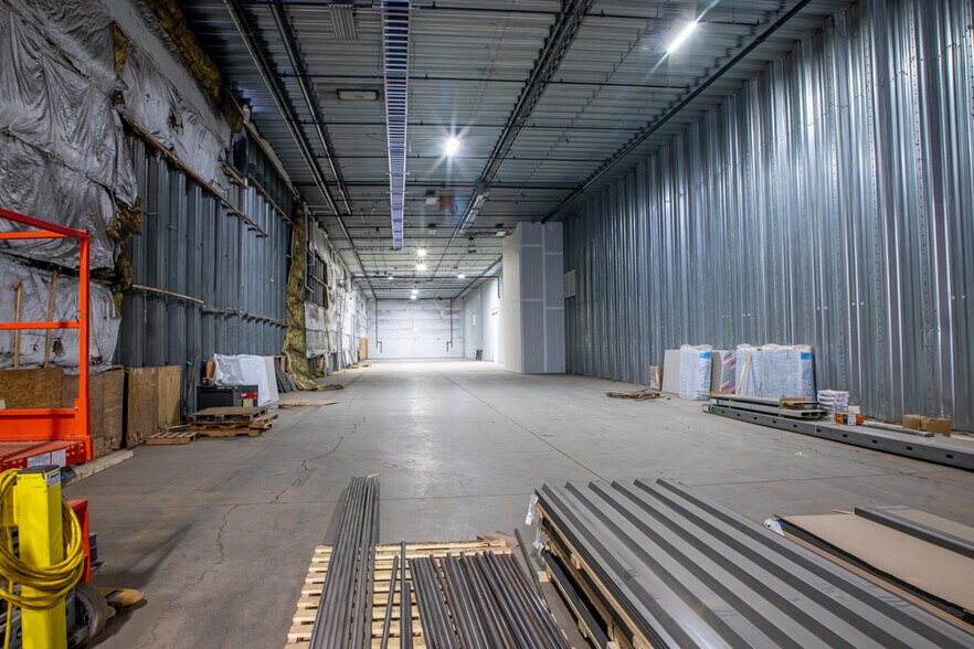 More Photos Of 43 Bibber Pky, Brunswick Manufacturing For Sale