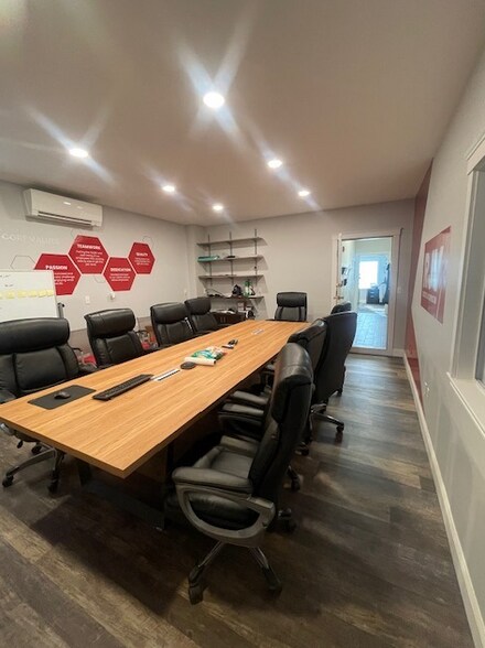 More Photos Of 5 Lincoln St, Canton Office For Sale