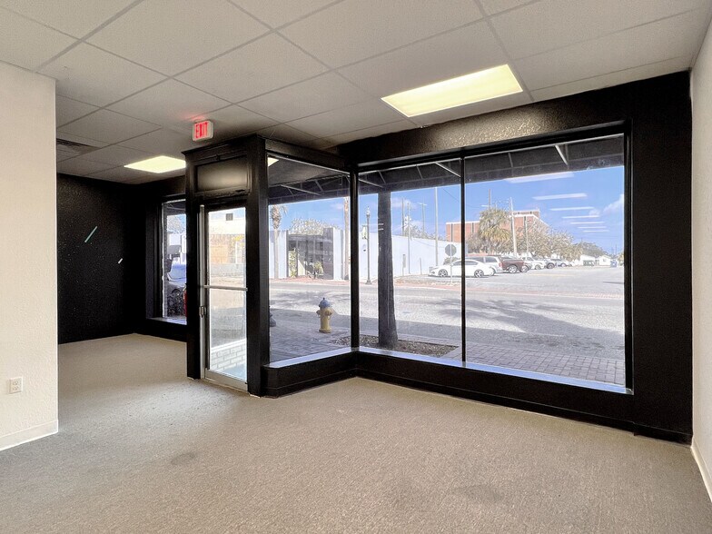 More Photos Of 130-132 W Central Ave, Winter Haven Storefront For Sale