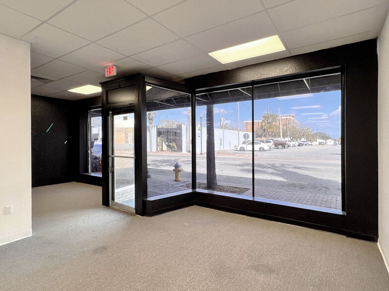 More Photos Of 130-132 W Central Ave, Winter Haven Storefront For Sale