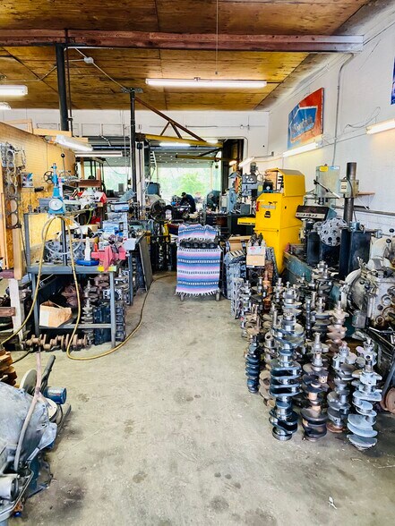 More Photos Of 1160 W Goforth St, Buda Auto Repair For Sale