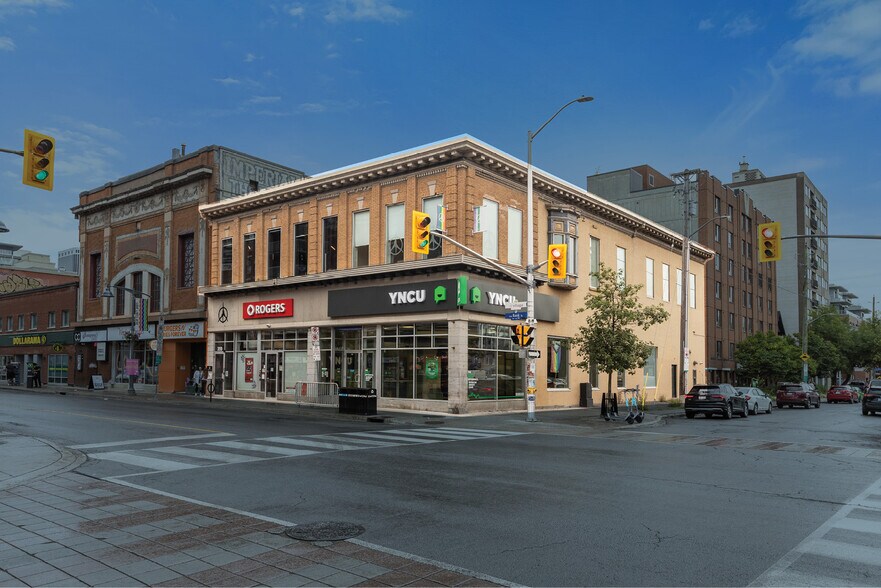 Primary Photo Of 359-363 Bank St, Ottawa Storefront Retail Office For Sale