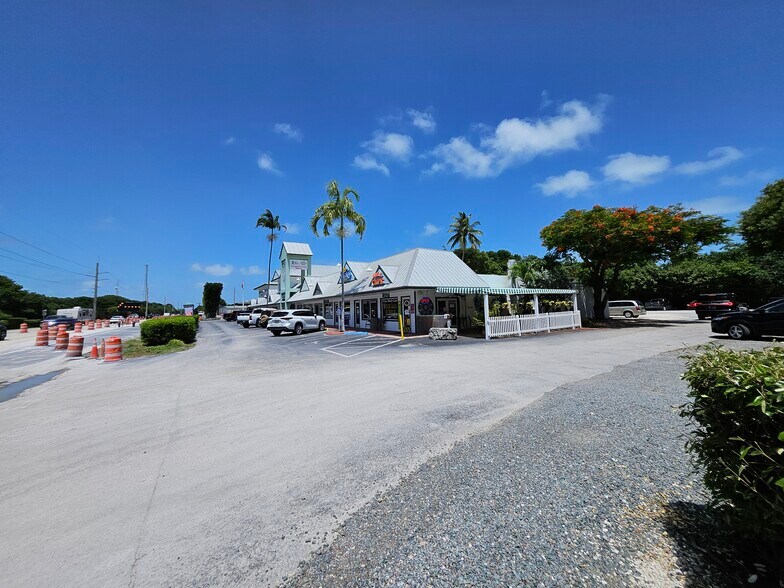 More Photos Of 88521 Overseas hwy, Islamorada General Retail For Sale