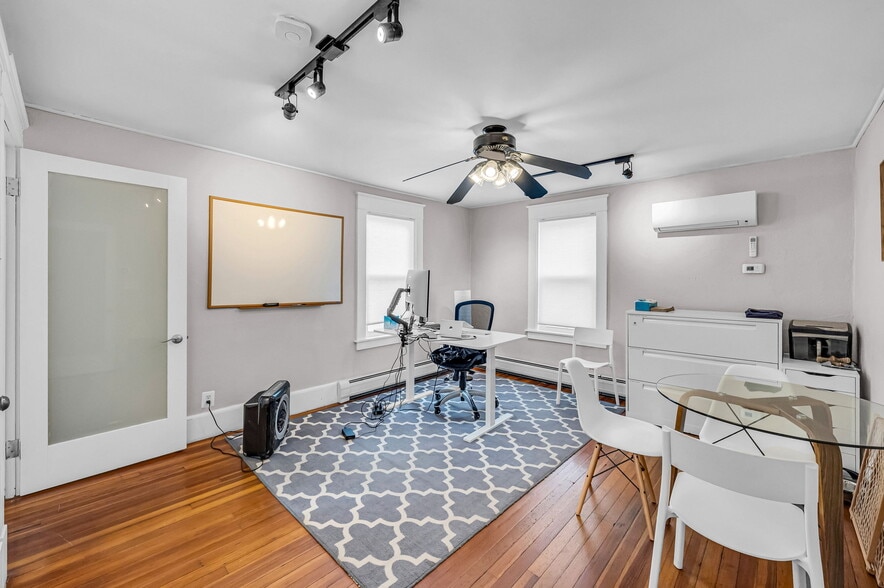 More Photos Of 84 Russell St, Hadley Loft Creative Space For Sale