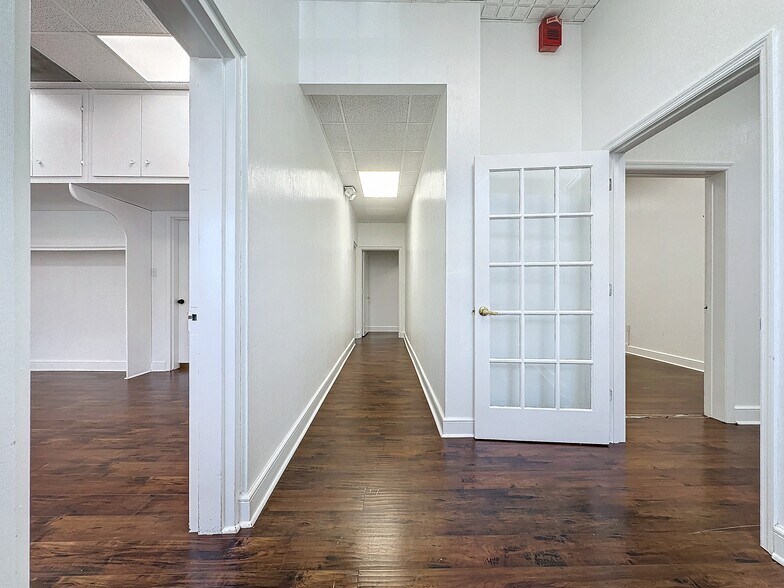 More Photos Of 22 W Monument Ave, Kissimmee Office For Lease