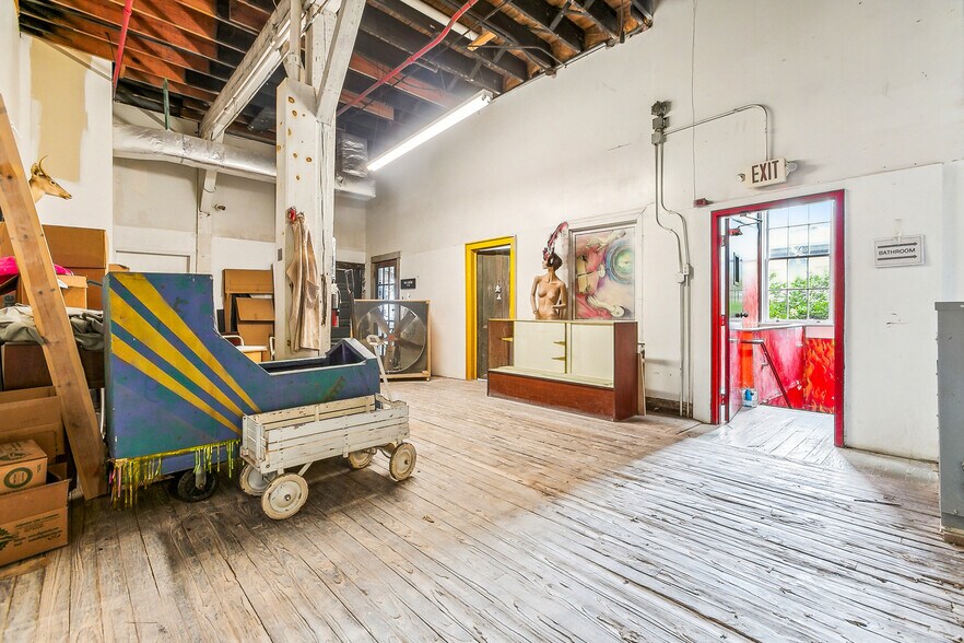 More Photos Of 3000 Royal St, New Orleans Storefront Retail Office For Lease