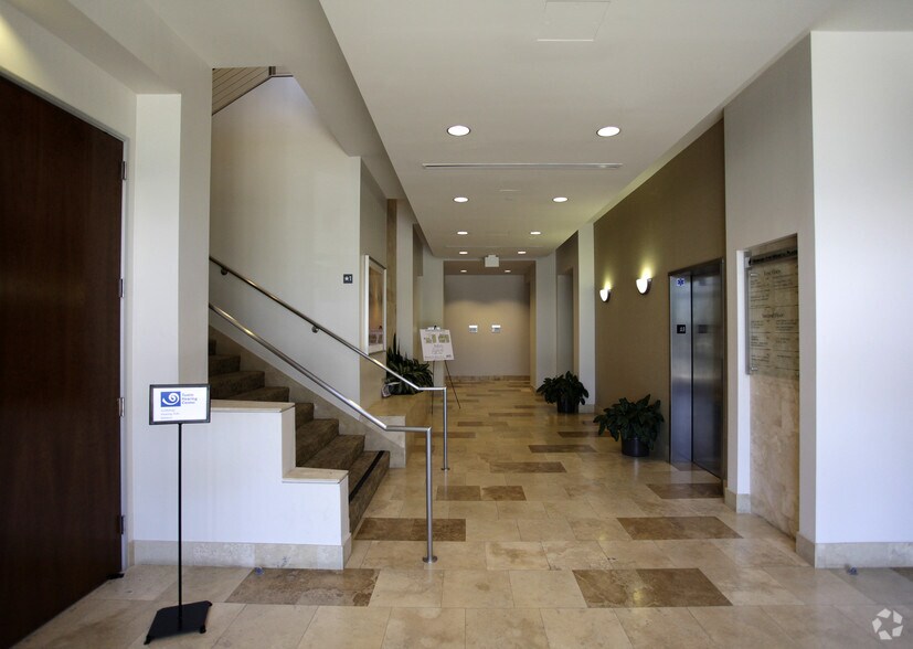 More Photos Of 12791 Newport Ave, Tustin Medical For Lease