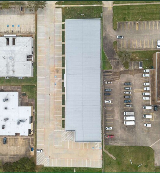 More Photos Of 17085 N Texas Ave, Webster Medical For Lease