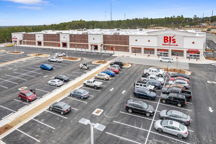 More Photos Of 205 Southern Rd, Southern Pines Freestanding For Sale