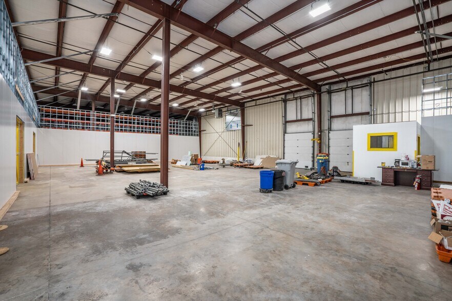 More Photos Of 299 Industrial Ln, Torrington Distribution For Lease
