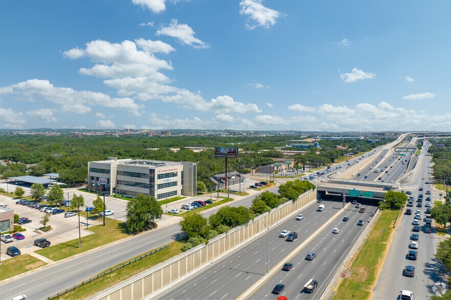 More Photos Of 17115 San Pedro Ave, San Antonio Office For Lease