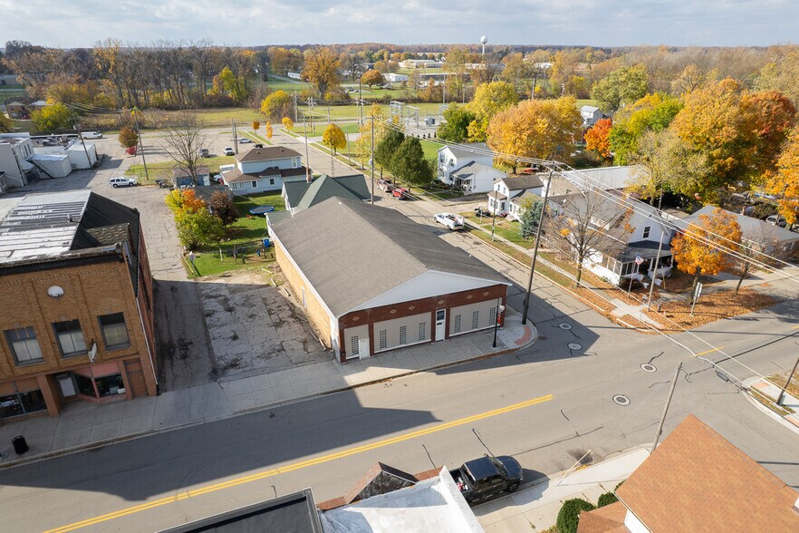 More Photos Of 127 North St, Morenci Showroom For Sale