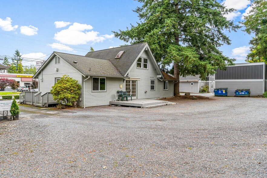 More Photos Of 712 Avenue D, Snohomish Storefront Retail Office For Sale