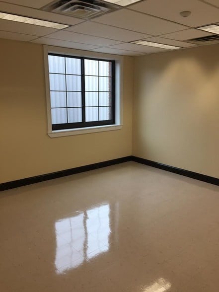 More Photos Of One Hartford Sq, New Britain Manufacturing For Lease