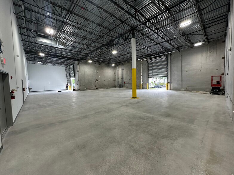 More Photos Of 7050 W State Road 84, Davie Unknown For Lease