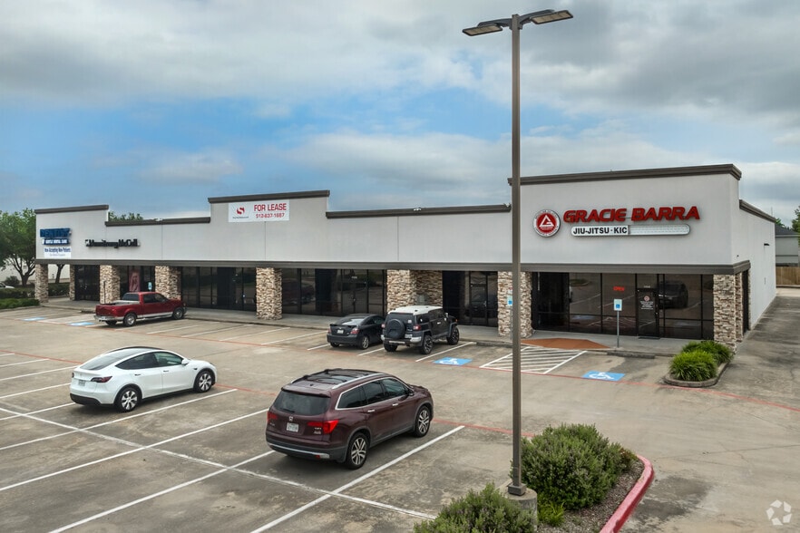 More Photos Of 17301-17319 FM 529 Rd, Houston Unknown For Lease