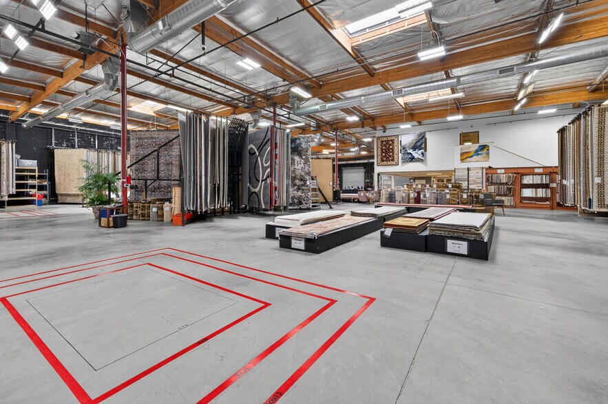 More Photos Of 16531 Saticoy St, Van Nuys Warehouse For Sale