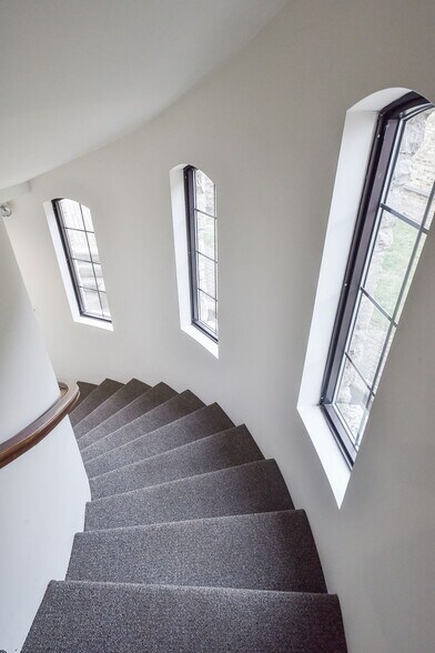 More Photos Of 30 S Shumway Ave, Batavia Office For Sale