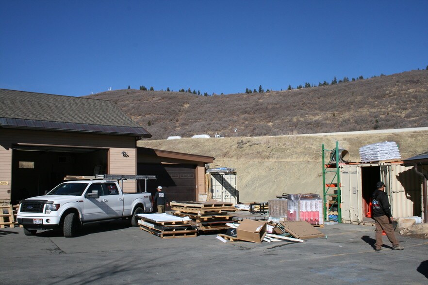 More Photos Of 155 Aspen Dr, Park City Freestanding For Lease