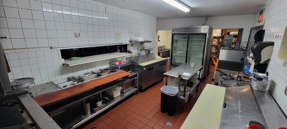 More Photos Of 8505 E Colonial Dr, Orlando Funeral Home For Sale